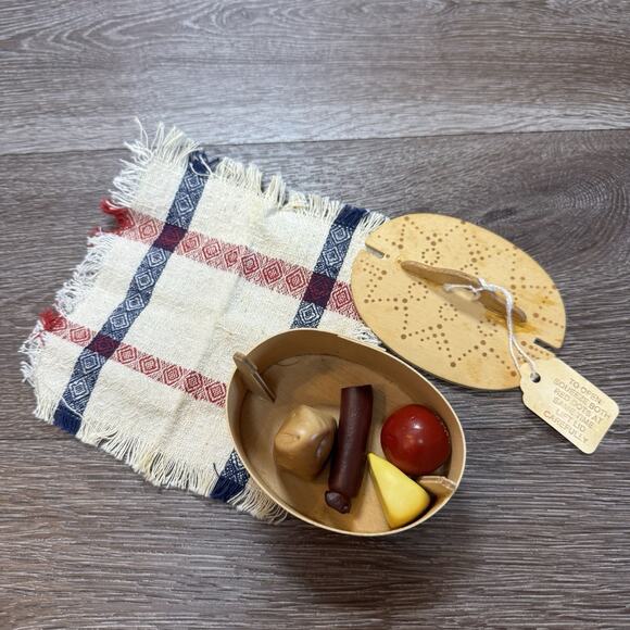 Read*** Vintage American Girl Pleasant Kirsten Pioneer School Lunch Basket Food - Picture 1 of 16